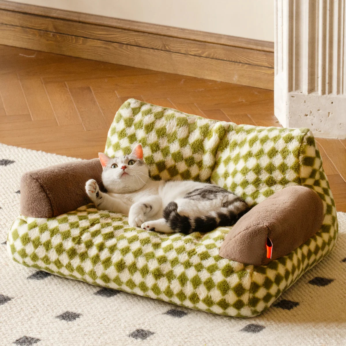 Ravinu Diamond Cat & Dog Sofa™