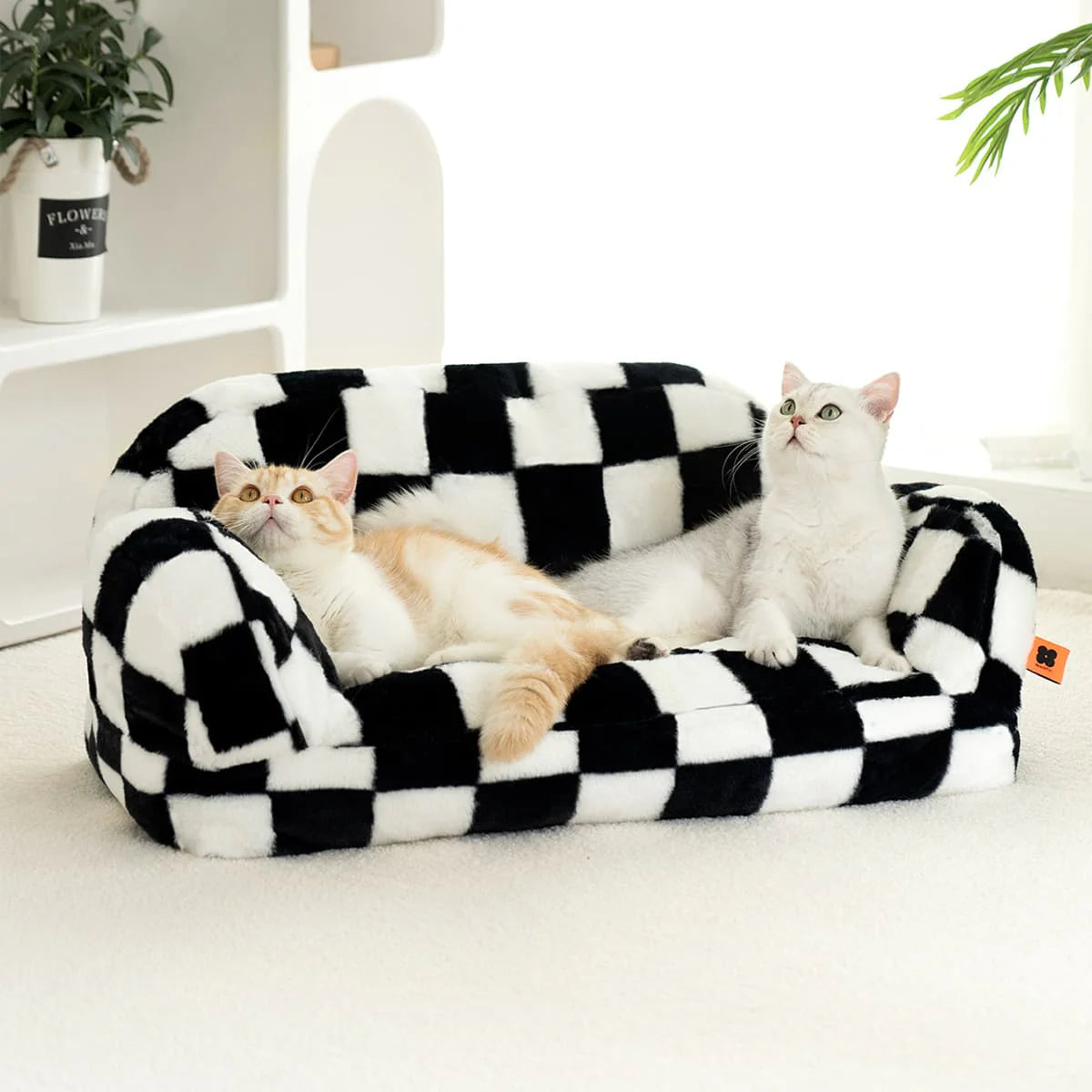 Ravinu Diamond Cat & Dog Sofa™
